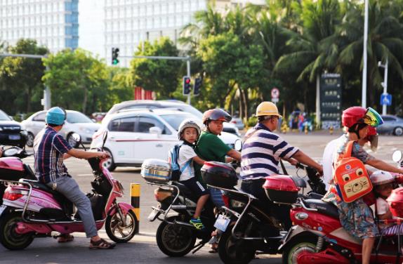 單月產(chǎn)量增長(zhǎng)48.4%，電動(dòng)車憑什么這么火？